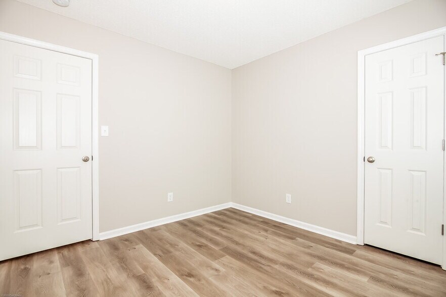 Building Photo - 7212 Kavan Hunter Dr