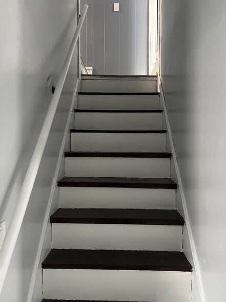 Building Photo - 93 Lebanon St