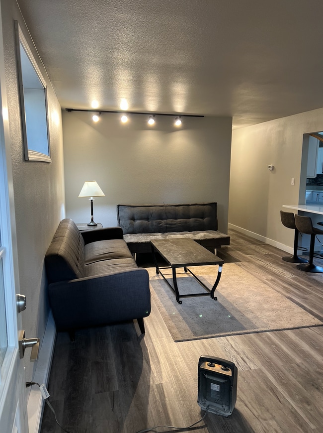 Building Photo - 1209 Ramona St