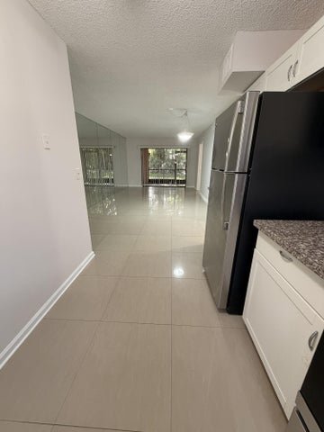 Building Photo - 301 Norwood Terrace