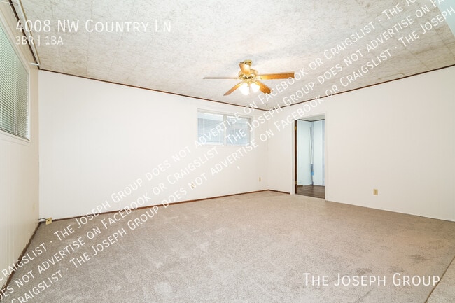 Building Photo - 4008 Country Ln NW