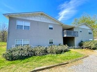 Building Photo - 143 Carrion Ln