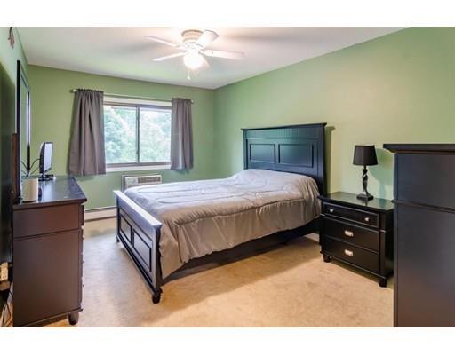 Building Photo - 13 Strawberry Bank Rd