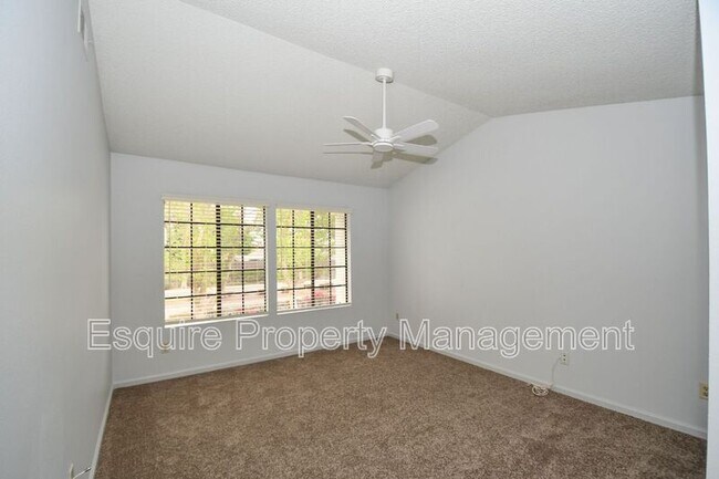 Building Photo - 1115 Mission Verde Dr