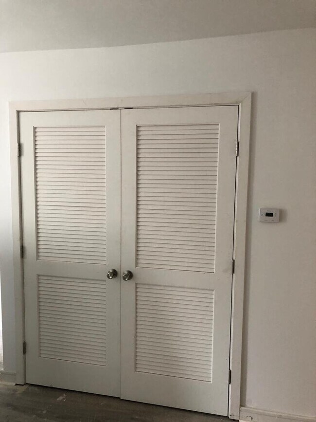 Building Photo - 2217 Reed St