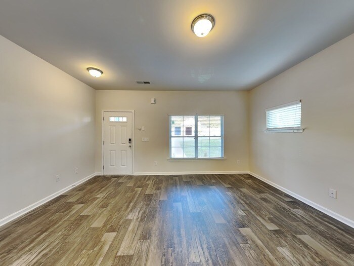 Building Photo - 224 St Andrews Pl Dr
