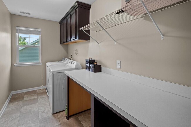 Building Photo - 4540 Garden Hills Loop
