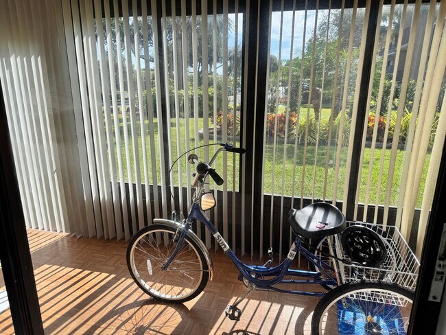 Building Photo - 5574 Witney Dr