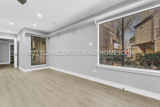 Building Photo - 9801 Walnut St