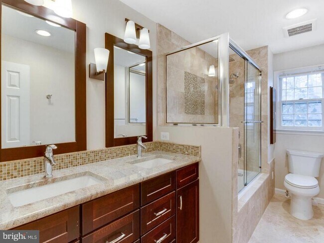 Building Photo - 7705 Huntmaster Ln