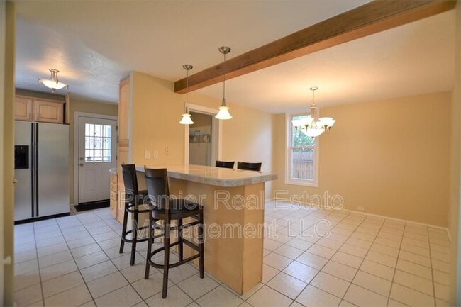 Primary Photo - 2111 Lowell Blvd