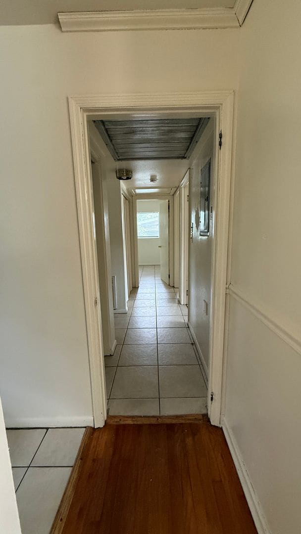 Building Photo - 4/2 House on Atkamire Drive, large yard! A...