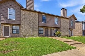 Building Photo - 2710 Wimbledon Ct