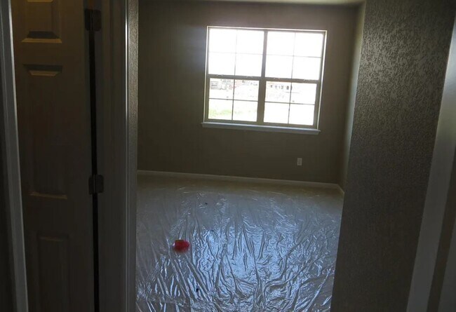 Building Photo - Large 5-Bed, 4-Bath Home in Kechter Farm Neighborhood - New Photos Coming Soon!