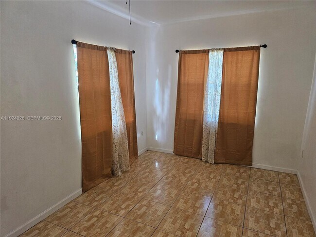 Building Photo - 150 NW 122nd St