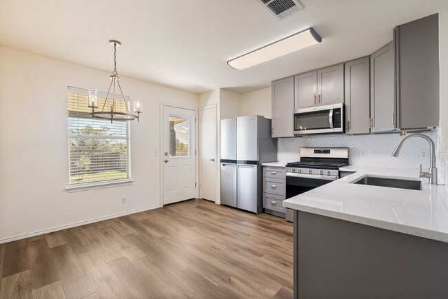 Building Photo - Charming 3 bedroom, 2 bathroom home in Kyle!!!