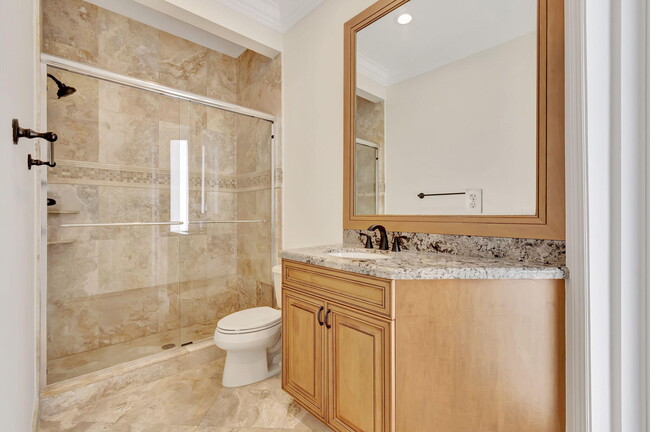 Building Photo - 953 Banyan Dr