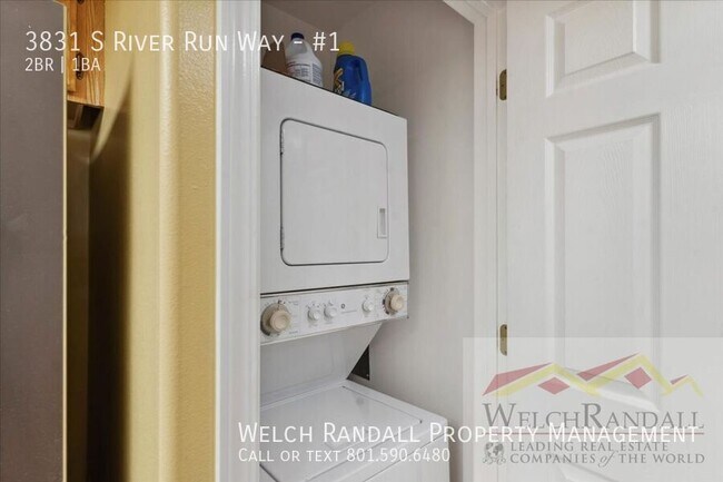 Building Photo - 3831 S River Run Wy