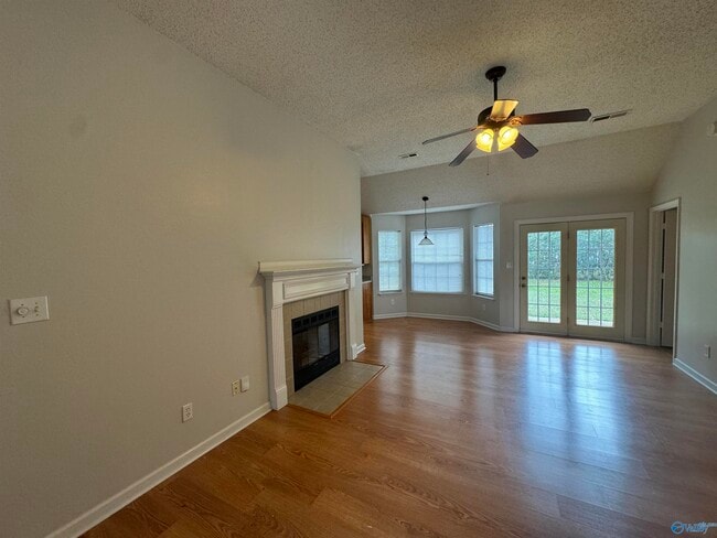 Building Photo - 104 Maple Valley Dr