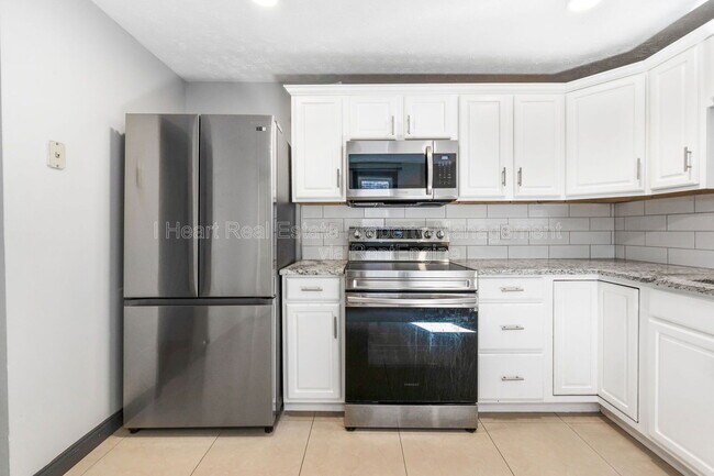 Building Photo - 957 Harrison Ave