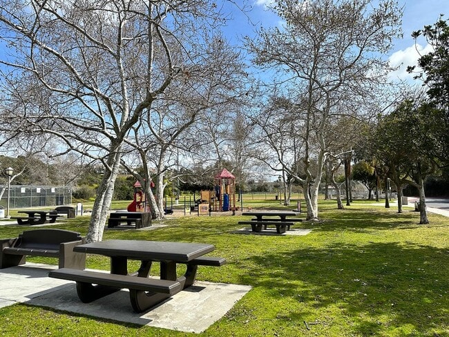 Building Photo - Outstanding Chula Vista Condo
