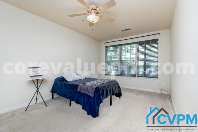 Building Photo - 8638 Willow Leaf Ln