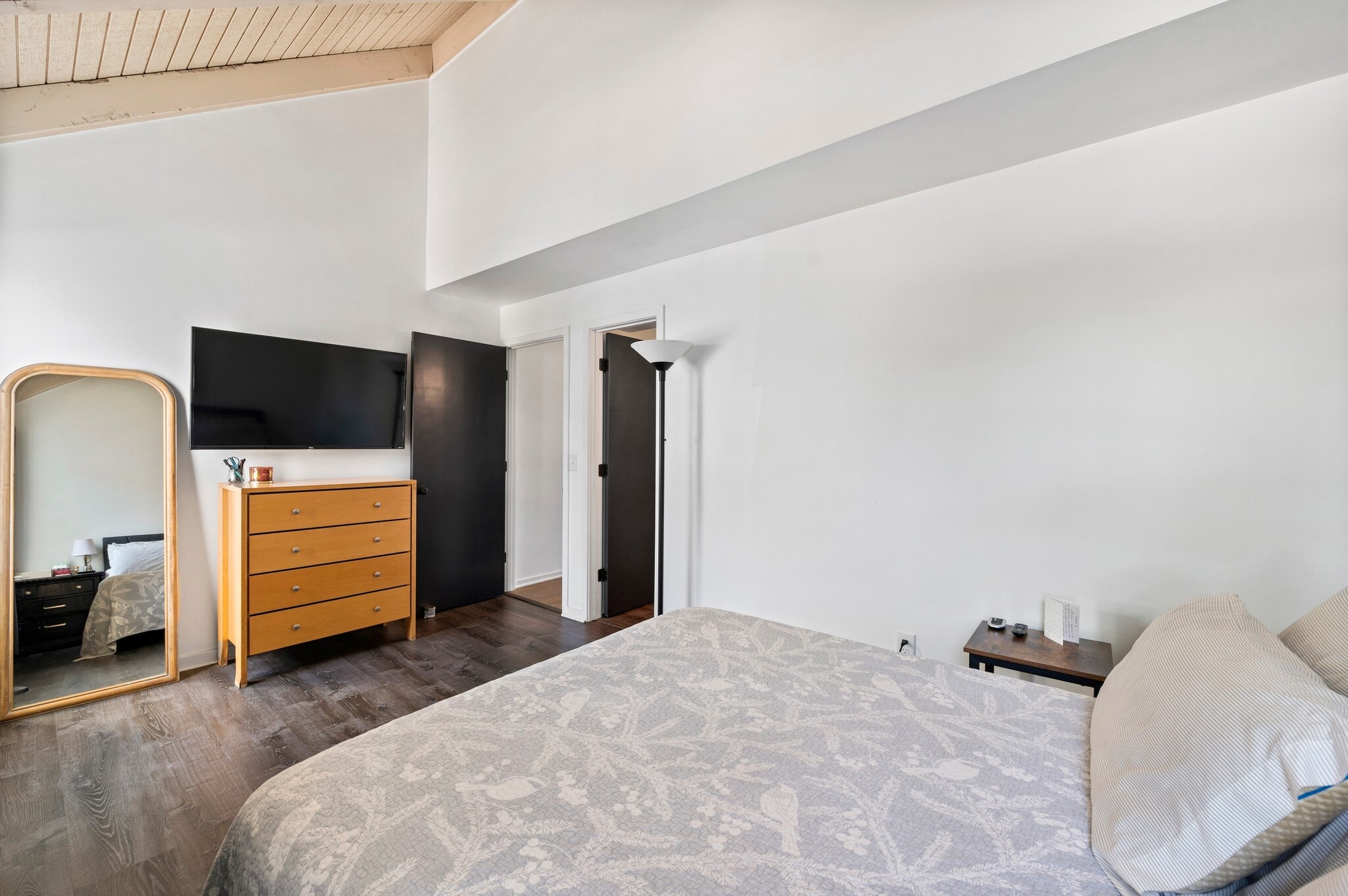 Building Photo - 8439 River Rd