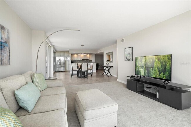 Building Photo - 400 Island Way