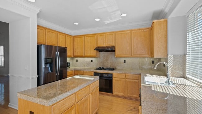 Building Photo - Rolling Hills Beauty! 4 Bedroom 3 Bath