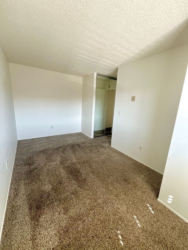 Building Photo - 1450 Melrose Ave