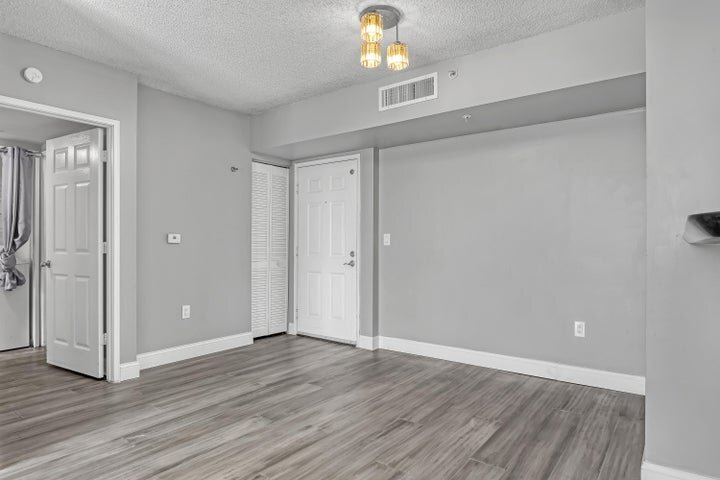 Building Photo - 651 Okeechobee Blvd