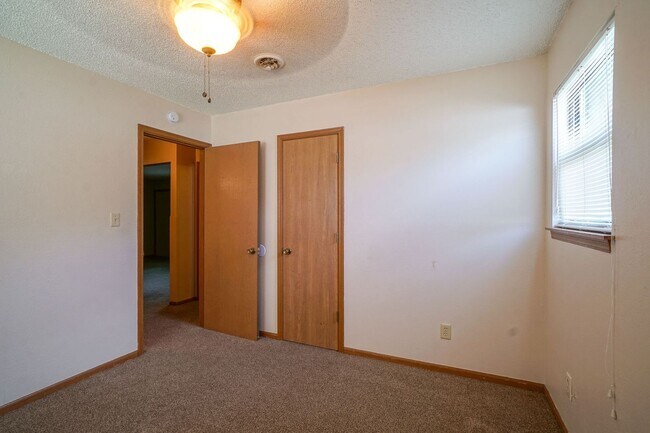 Building Photo - South 6th