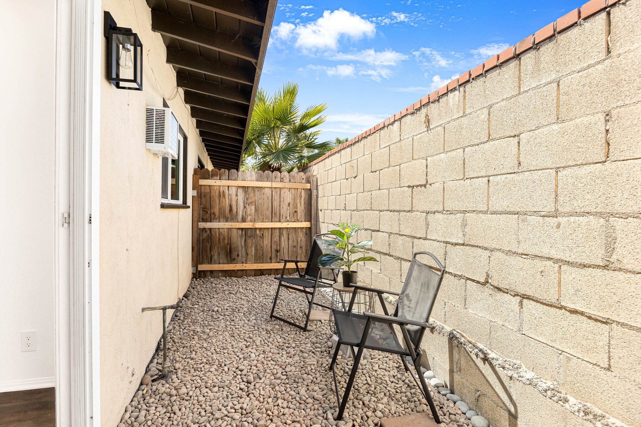 Building Photo - 790 N Shattuck Pl