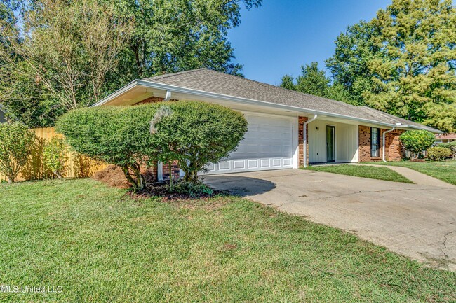 Building Photo - Beautiful 4 bedroom House at the Reservoir