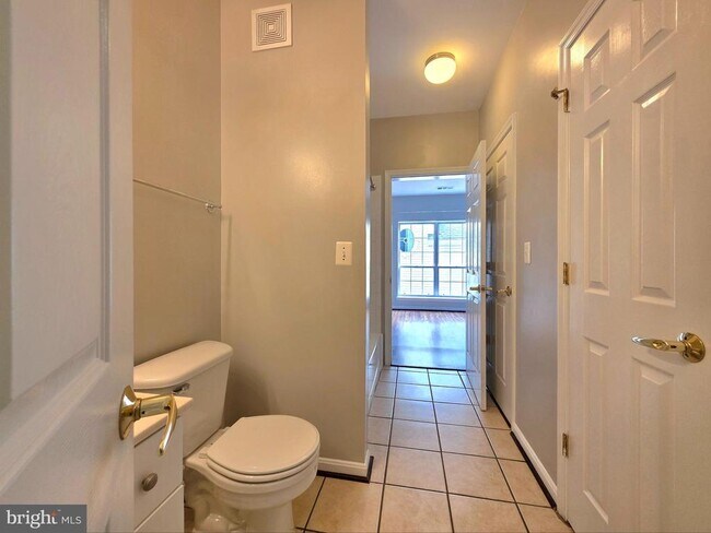 Building Photo - 4560 Strutfield Ln