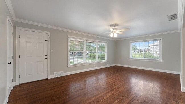 Building Photo - 1414 W Cypress St