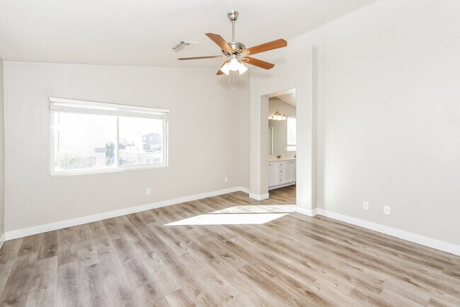 Building Photo - 5053 SAgelyn St