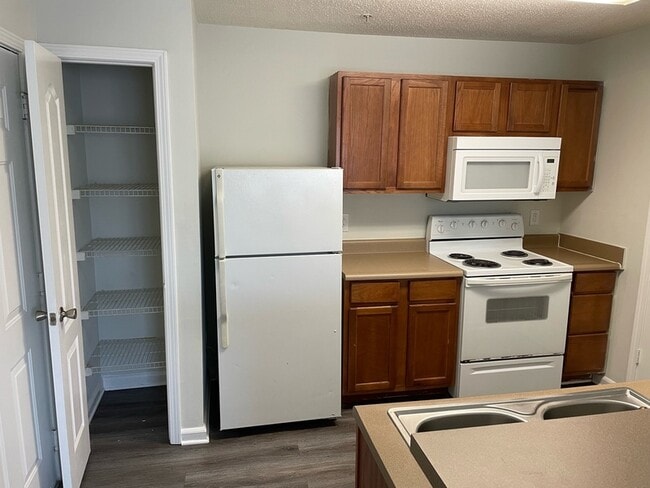 Primary Photo - 3000 S Adams St