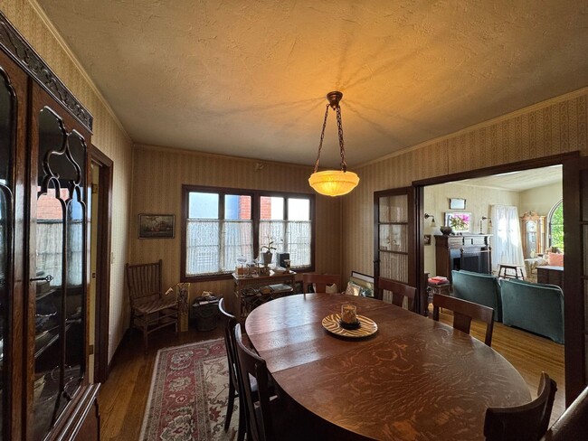 Building Photo - Spacious Spanish-Styled 3Bed/2Bath SFH For Rent in the Desirable City of Alameda, Ca!!!
