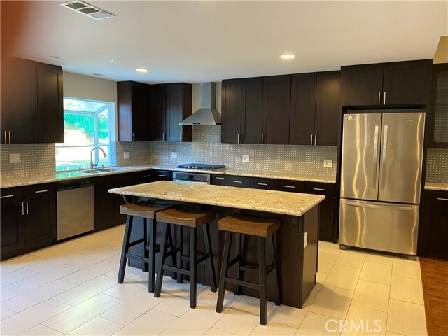 Building Photo - 1228 Calbourne Dr