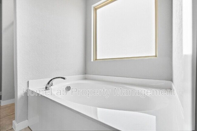 Building Photo - 5410 Coral Valley