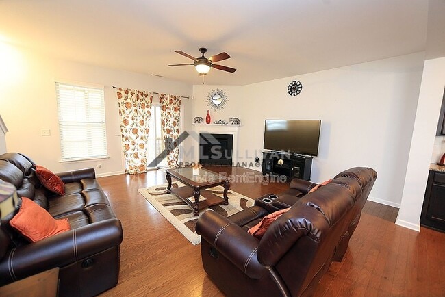 Building Photo - 2422 Memory Ridge Drive