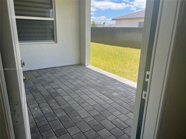 Building Photo - 16960 SW 288th Ter