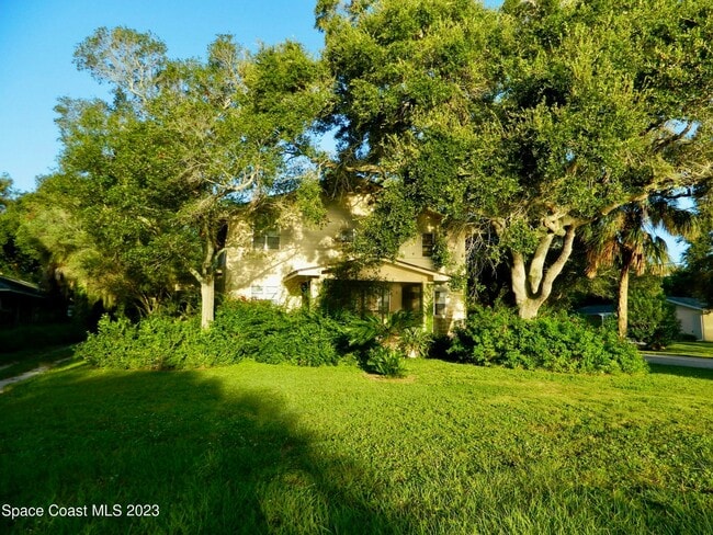 Building Photo - 803 Rockledge Dr