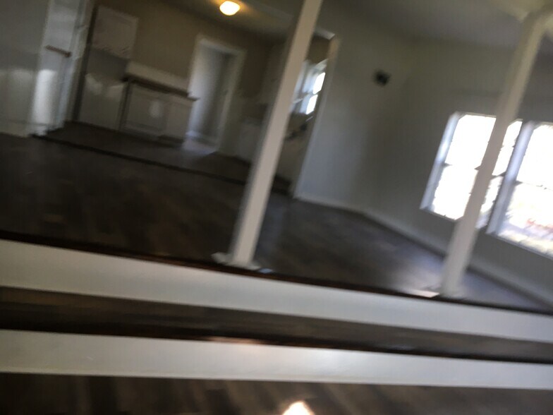 Building Photo - 1404 N Rockwall St