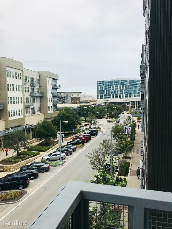 Building Photo - 1 br, 1 bath Apartment - 3211 Palm Way