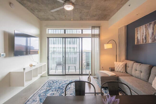 Primary Photo - 814 N 4th St