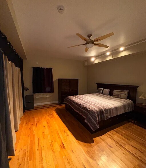 Building Photo - 23 Summer St