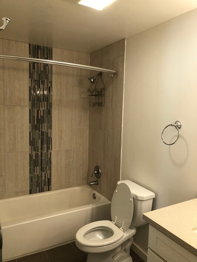 Building Photo - 1547 Delucchi Lane, Unit F