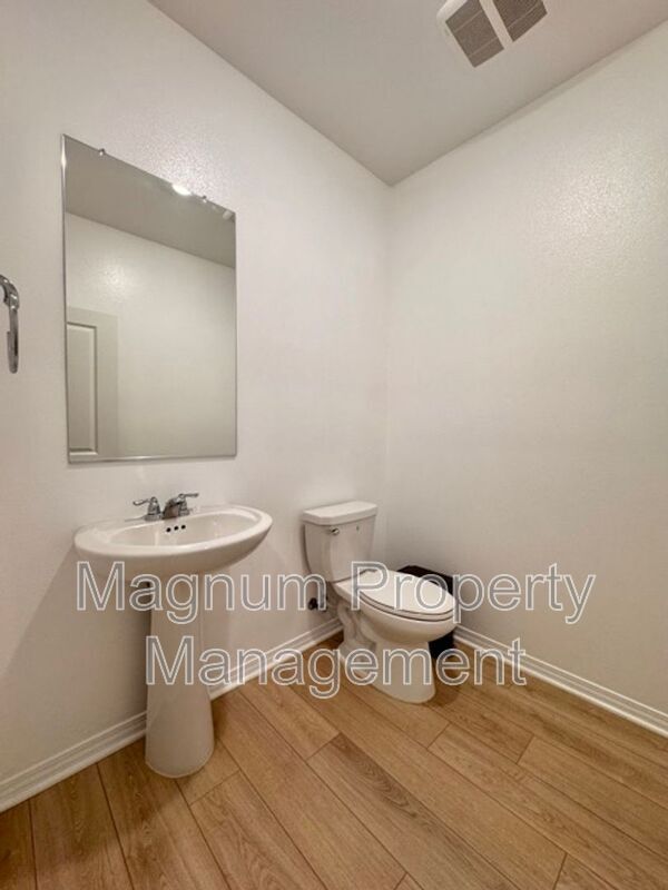 Building Photo - 34495 Agave Dr